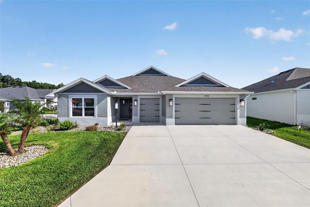 For Sale: $529,000 (3 beds, 3 baths, 1892 Square Feet)