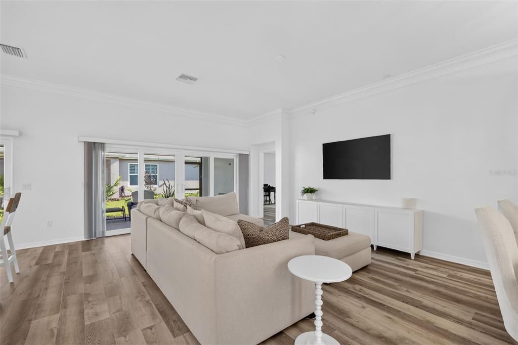 For Sale: $529,000 (3 beds, 3 baths, 1892 Square Feet)