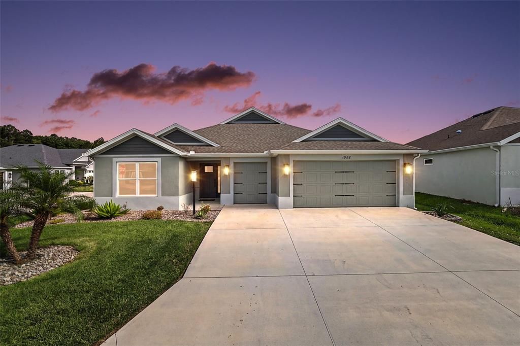 For Sale: $529,000 (3 beds, 3 baths, 1892 Square Feet)