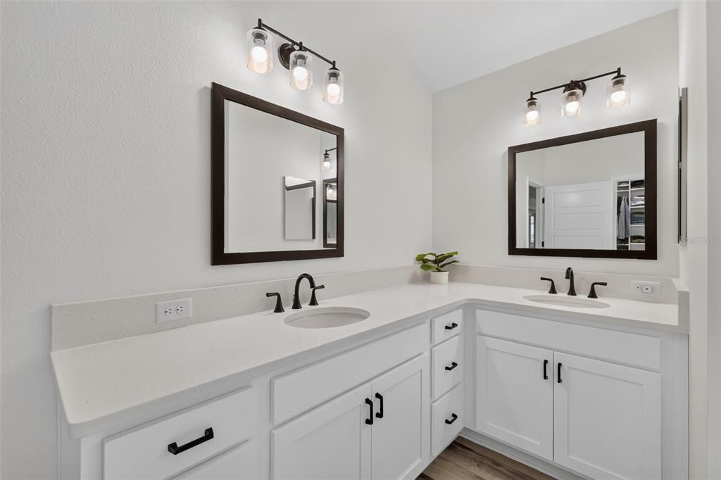 For Sale: $529,000 (3 beds, 3 baths, 1892 Square Feet)
