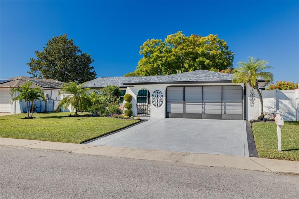 For Sale: $348,000 (2 beds, 2 baths, 1424 Square Feet)