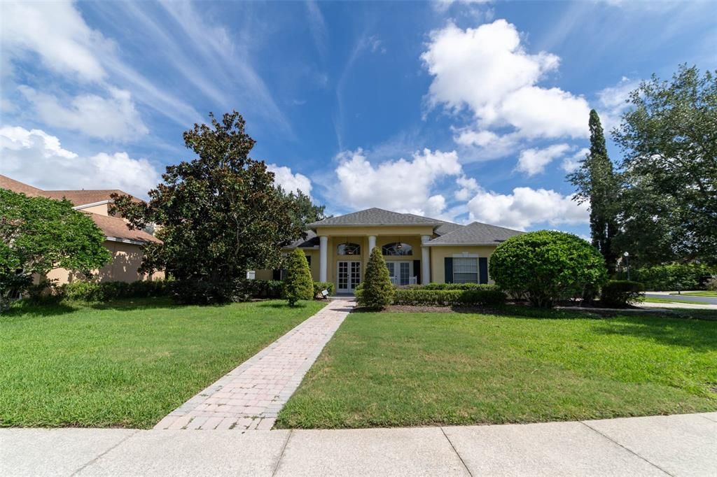 For Rent: $3,995 (4 beds, 3 baths, 2660 Square Feet)