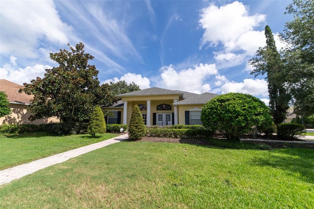 For Rent: $3,995 (4 beds, 3 baths, 2660 Square Feet)