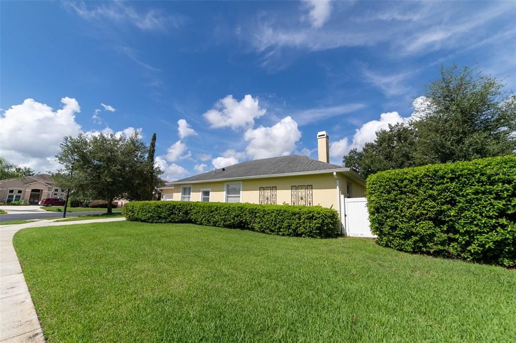 For Rent: $3,995 (4 beds, 3 baths, 2660 Square Feet)