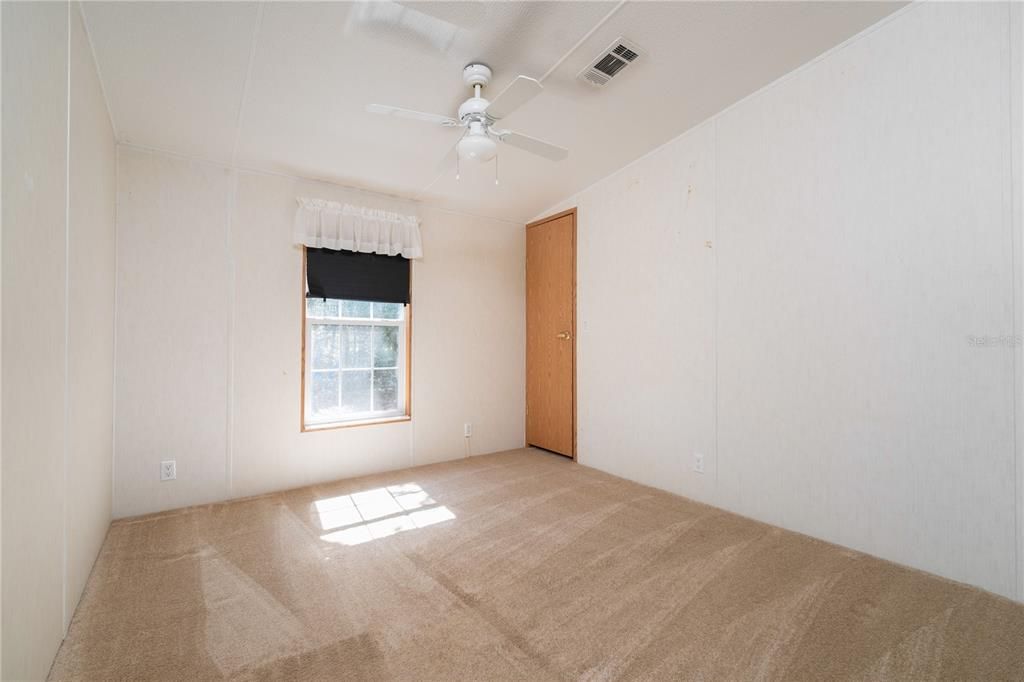 For Sale: $250,000 (3 beds, 3 baths, 1440 Square Feet)