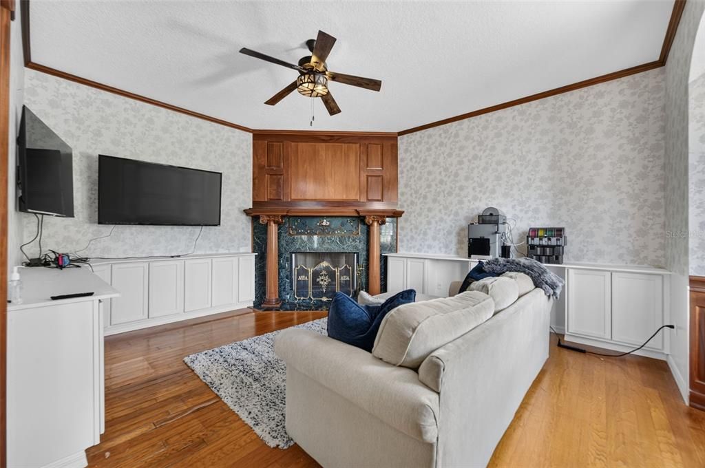 For Sale: $1,050,000 (5 beds, 3 baths, 3868 Square Feet)