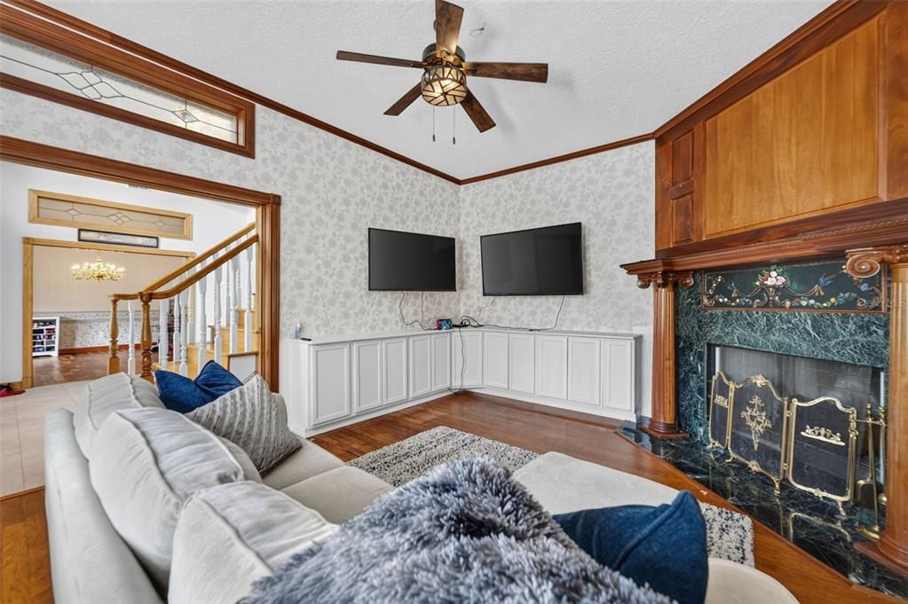 For Sale: $1,050,000 (5 beds, 3 baths, 3868 Square Feet)
