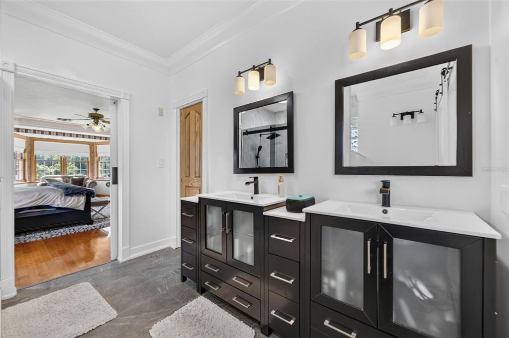 For Sale: $1,050,000 (5 beds, 3 baths, 3868 Square Feet)