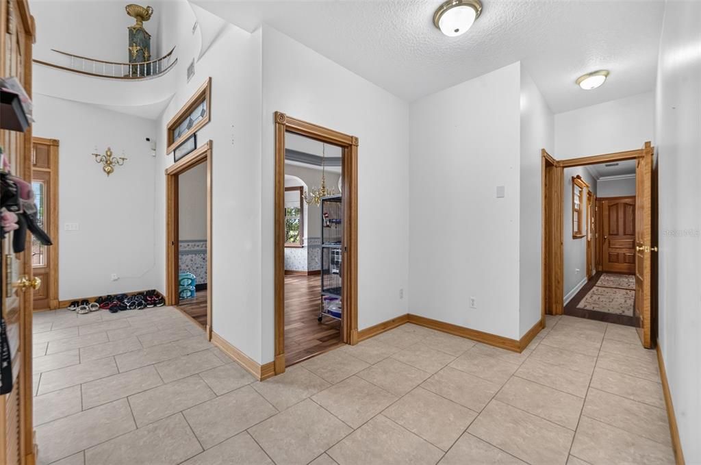 For Sale: $1,050,000 (5 beds, 3 baths, 3868 Square Feet)