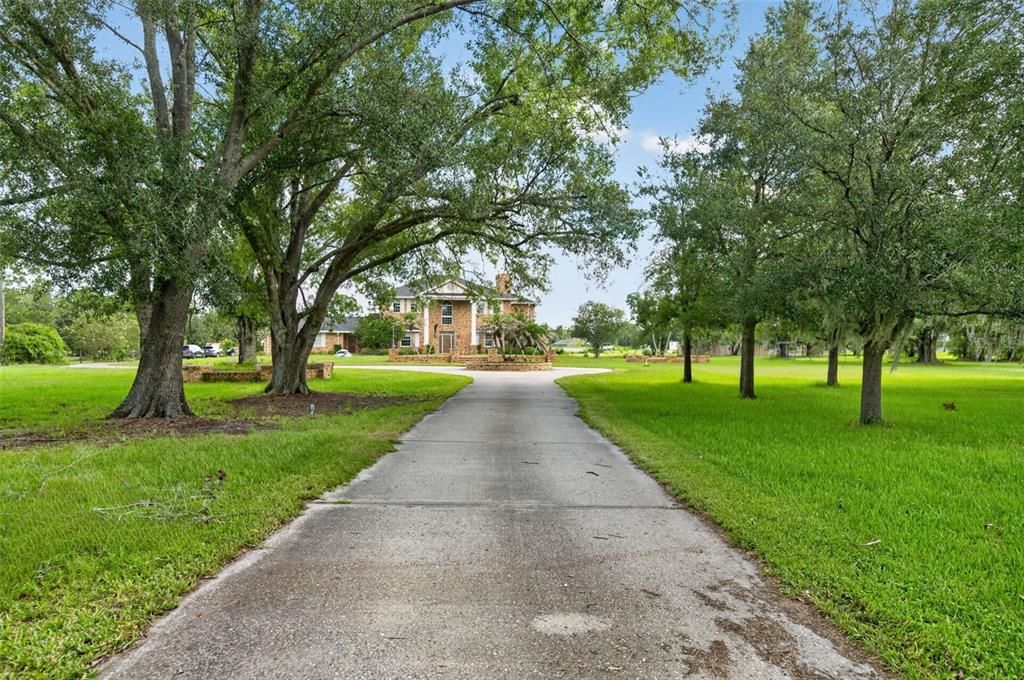 For Sale: $1,050,000 (5 beds, 3 baths, 3868 Square Feet)