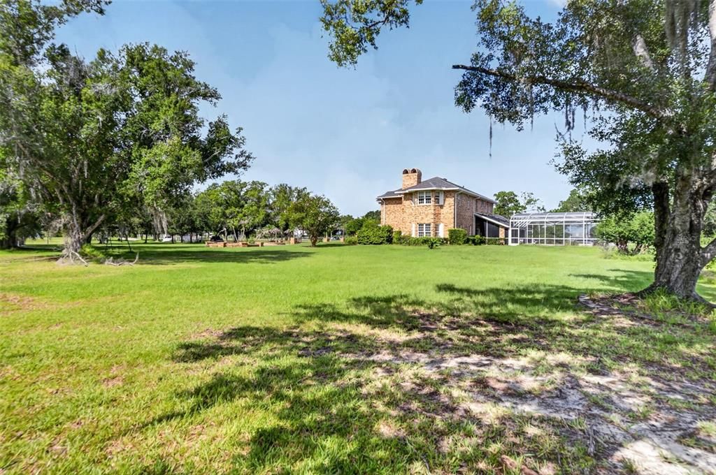 For Sale: $1,050,000 (5 beds, 3 baths, 3868 Square Feet)