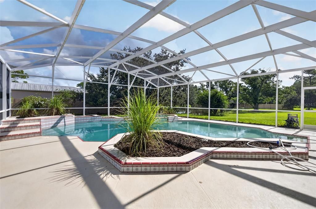 For Sale: $1,050,000 (5 beds, 3 baths, 3868 Square Feet)