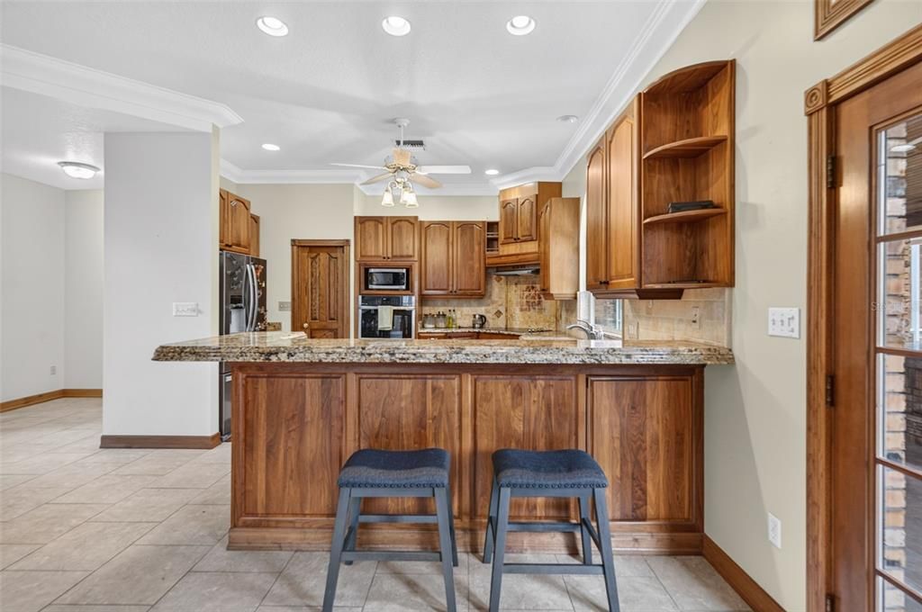 For Sale: $1,050,000 (5 beds, 3 baths, 3868 Square Feet)