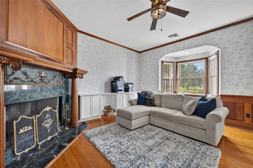 For Sale: $1,050,000 (5 beds, 3 baths, 3868 Square Feet)