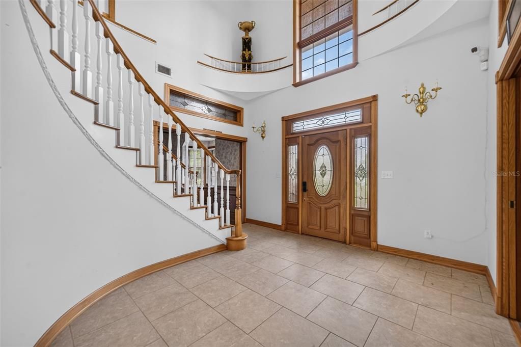 For Sale: $1,050,000 (5 beds, 3 baths, 3868 Square Feet)