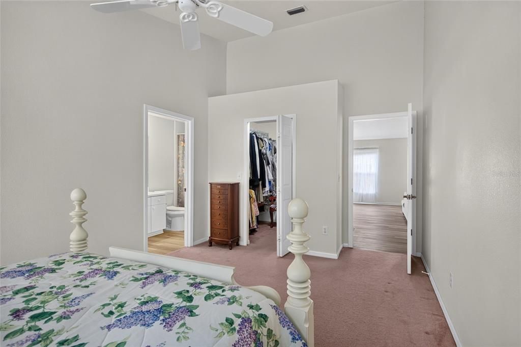 For Sale: $416,000 (4 beds, 2 baths, 1691 Square Feet)