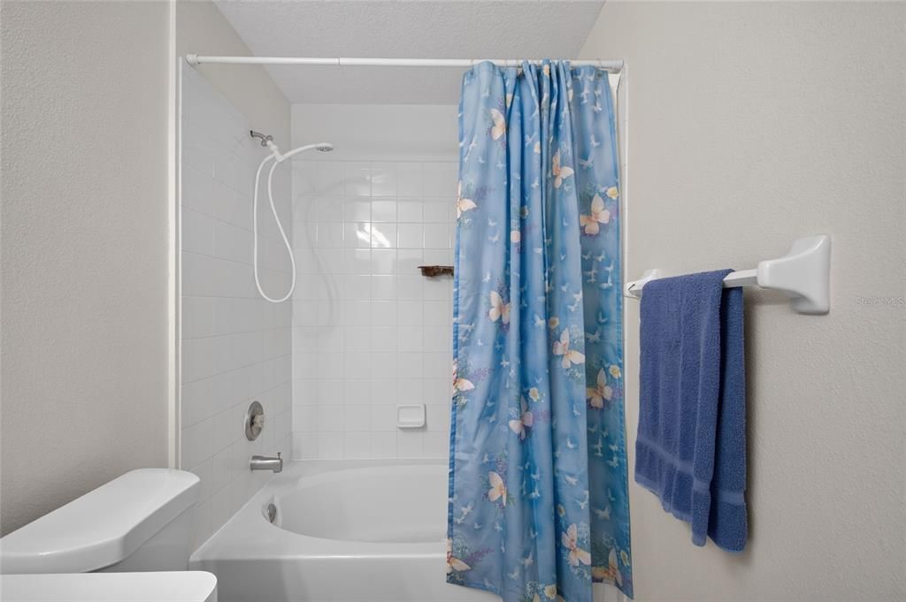 For Sale: $416,000 (4 beds, 2 baths, 1691 Square Feet)