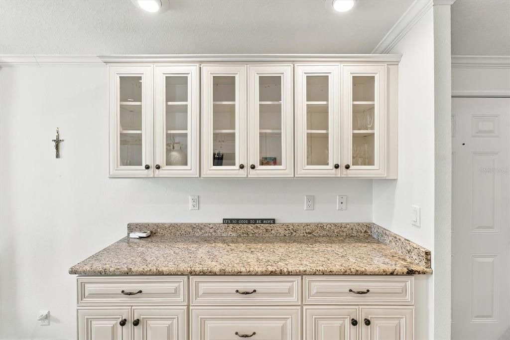 For Sale: $499,000 (3 beds, 2 baths, 1288 Square Feet)