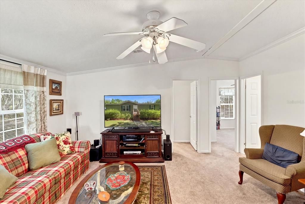 For Sale: $499,000 (3 beds, 2 baths, 1288 Square Feet)