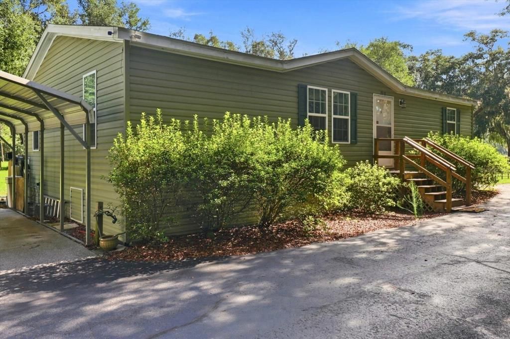 For Sale: $499,000 (3 beds, 2 baths, 1288 Square Feet)