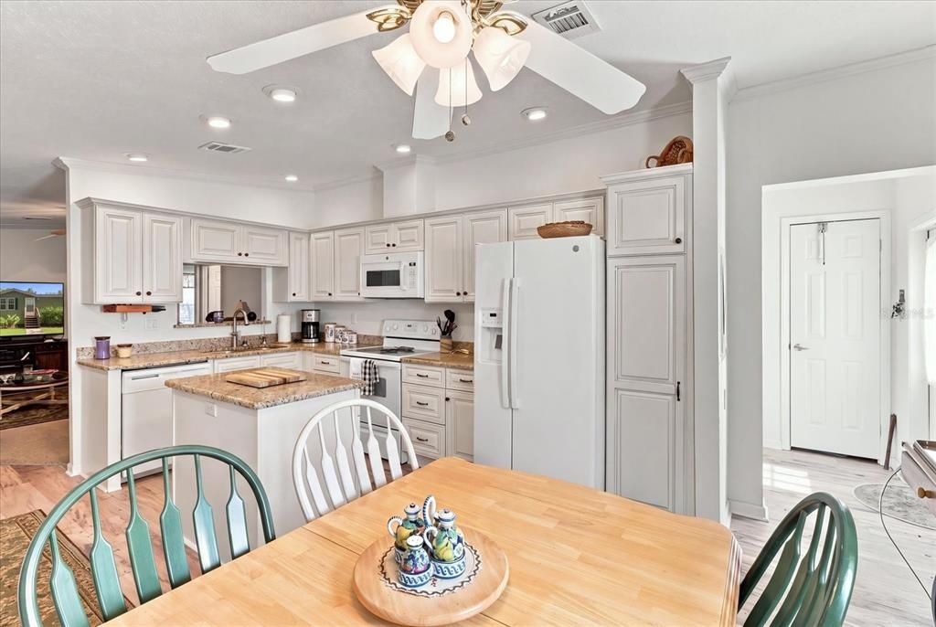 For Sale: $499,000 (3 beds, 2 baths, 1288 Square Feet)
