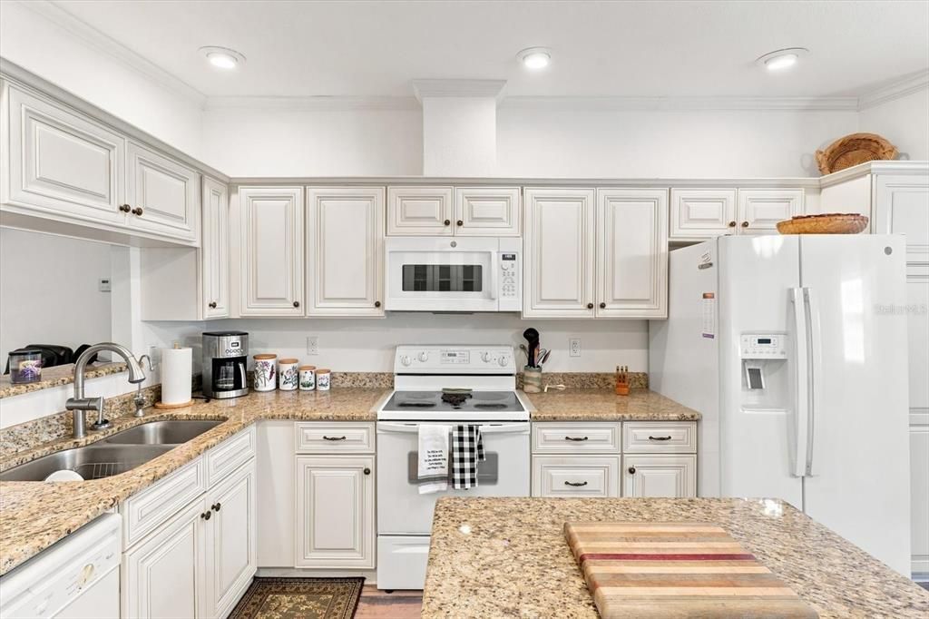 For Sale: $499,000 (3 beds, 2 baths, 1288 Square Feet)