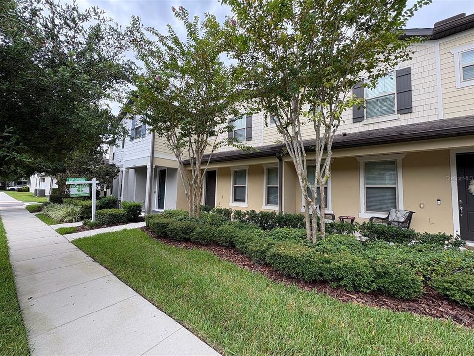 For Rent: $1,995 (2 beds, 2 baths, 1464 Square Feet)