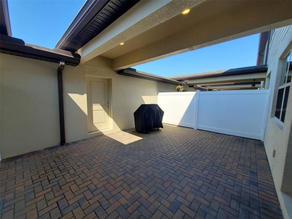 For Rent: $1,995 (2 beds, 2 baths, 1464 Square Feet)