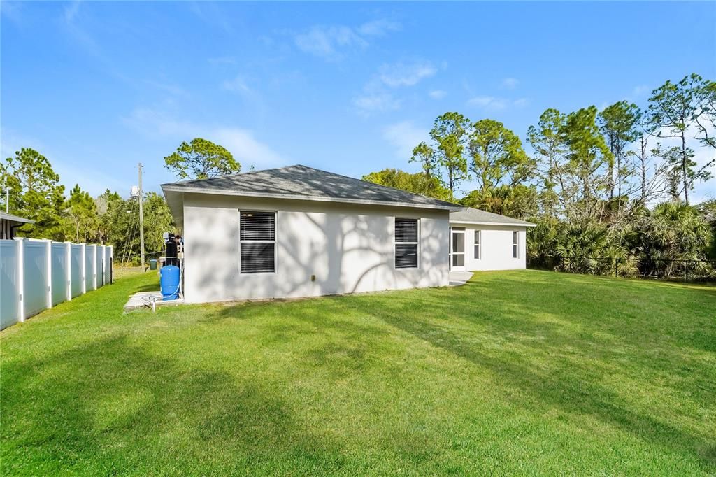 Active With Contract: $290,000 (3 beds, 2 baths, 1711 Square Feet)