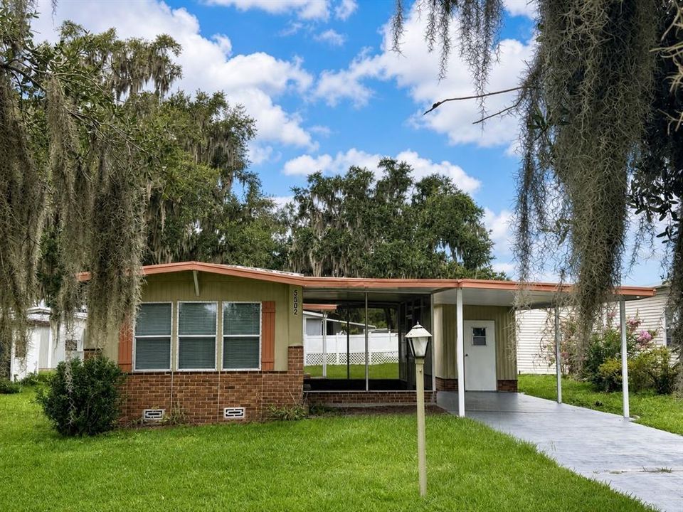 For Sale: $119,000 (2 beds, 1 baths, 784 Square Feet)