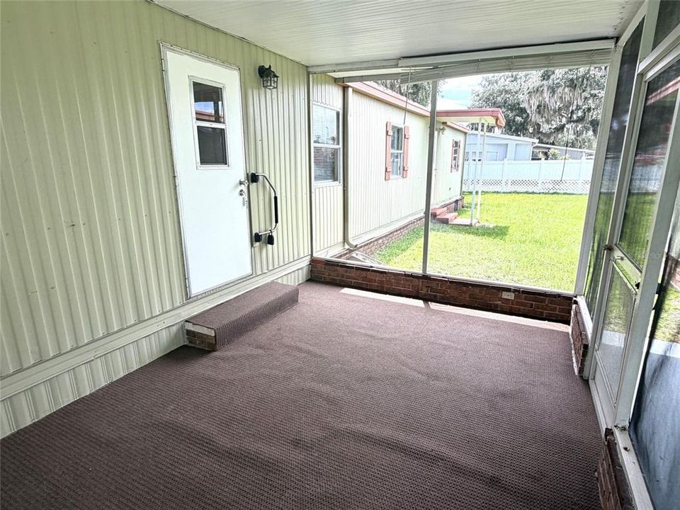 For Sale: $119,000 (2 beds, 1 baths, 784 Square Feet)