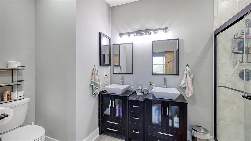 For Rent: $2,850 (3 beds, 2 baths, 1776 Square Feet)