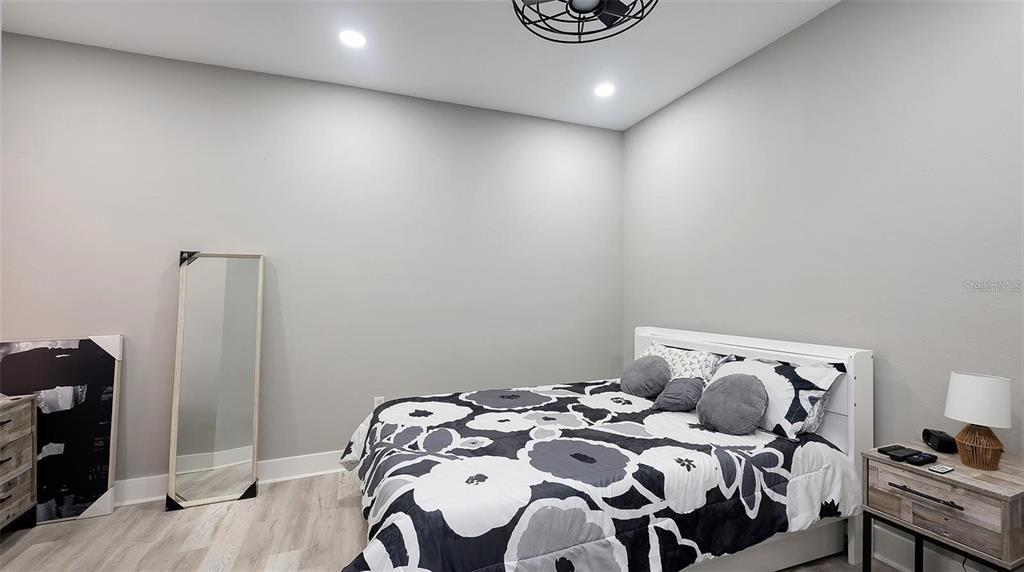 For Rent: $2,850 (3 beds, 2 baths, 1776 Square Feet)