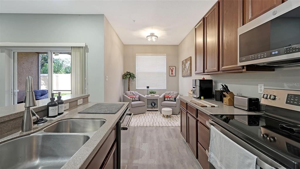 For Rent: $2,850 (3 beds, 2 baths, 1776 Square Feet)