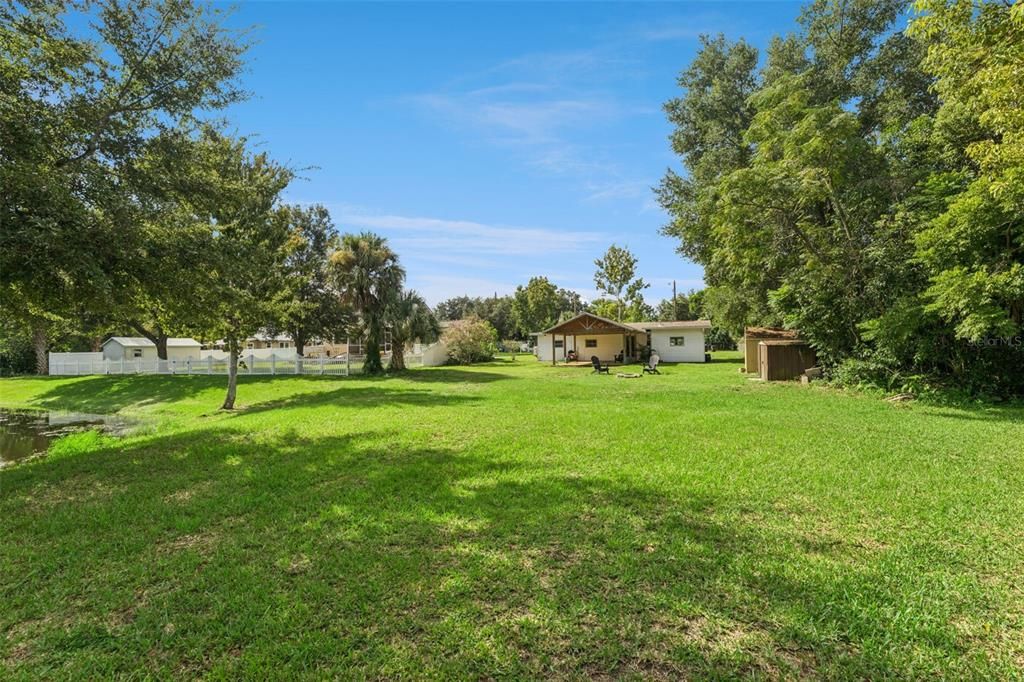 For Sale: $325,000 (2 beds, 1 baths, 1113 Square Feet)