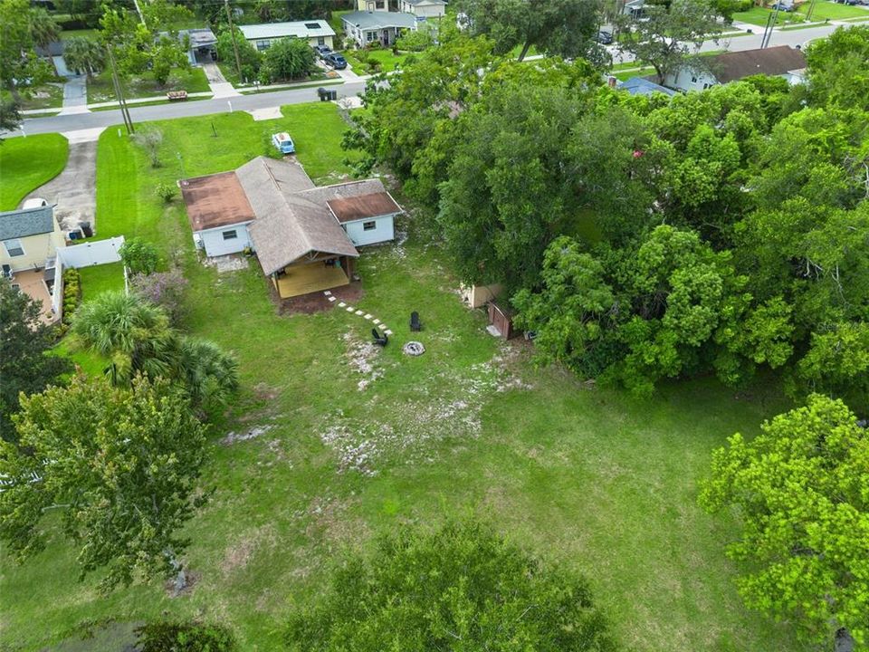 For Sale: $325,000 (2 beds, 1 baths, 1113 Square Feet)