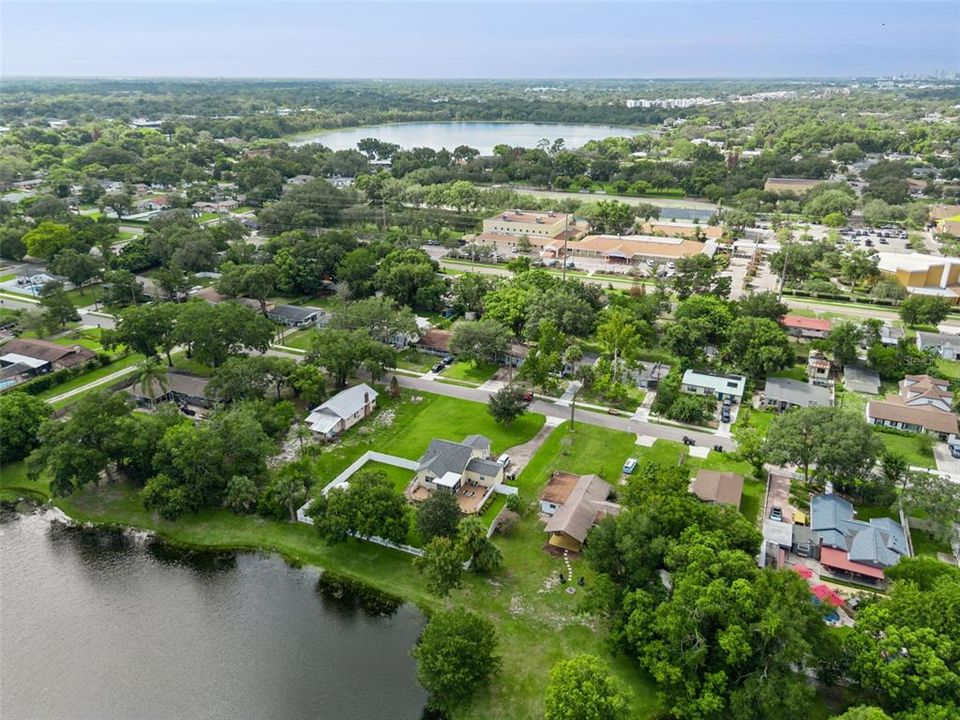 For Sale: $325,000 (2 beds, 1 baths, 1113 Square Feet)