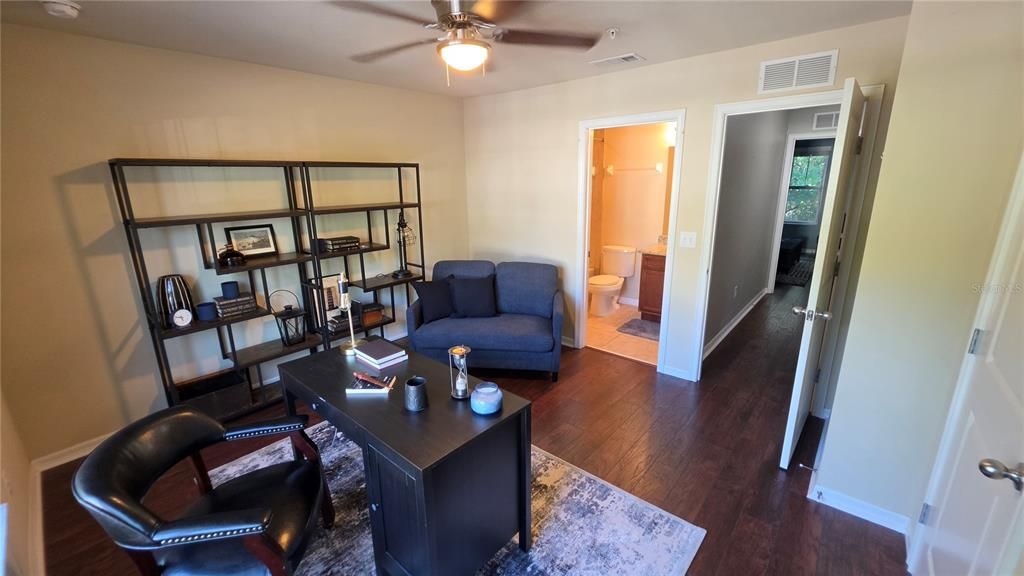 For Rent: $2,000 (2 beds, 2 baths, 1141 Square Feet)