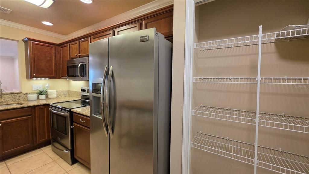 For Rent: $2,000 (2 beds, 2 baths, 1141 Square Feet)