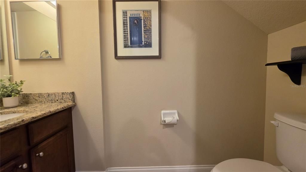 For Rent: $2,000 (2 beds, 2 baths, 1141 Square Feet)
