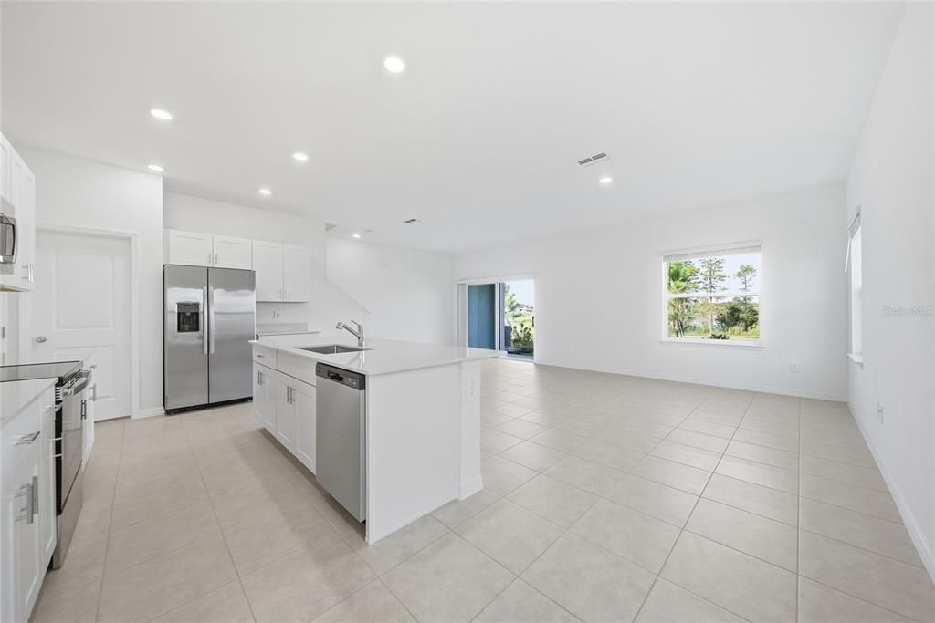 For Rent: $2,300 (3 beds, 2 baths, 1851 Square Feet)
