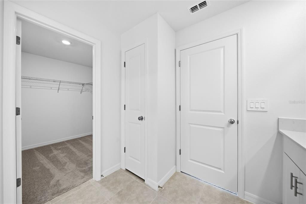 For Rent: $2,300 (3 beds, 2 baths, 1851 Square Feet)