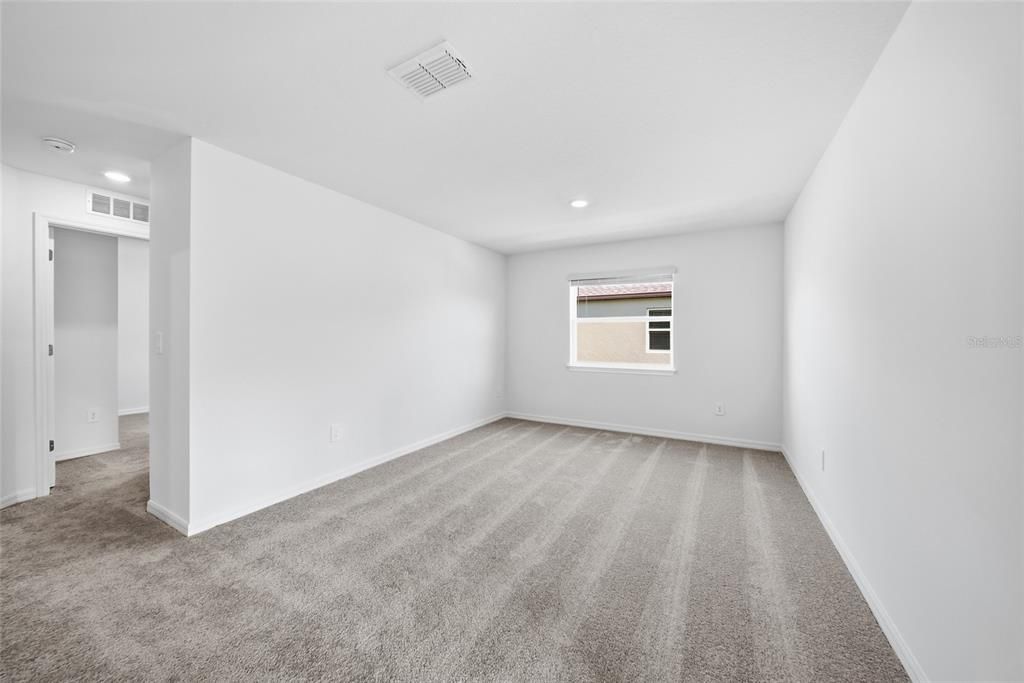 For Rent: $2,300 (3 beds, 2 baths, 1851 Square Feet)