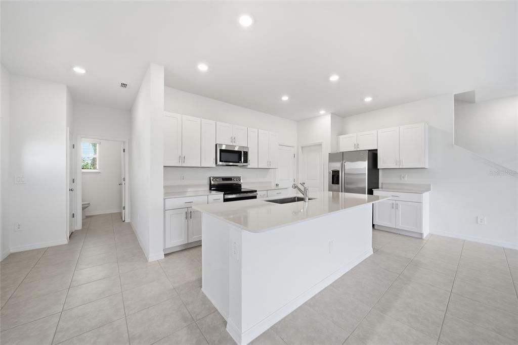For Rent: $2,300 (3 beds, 2 baths, 1851 Square Feet)