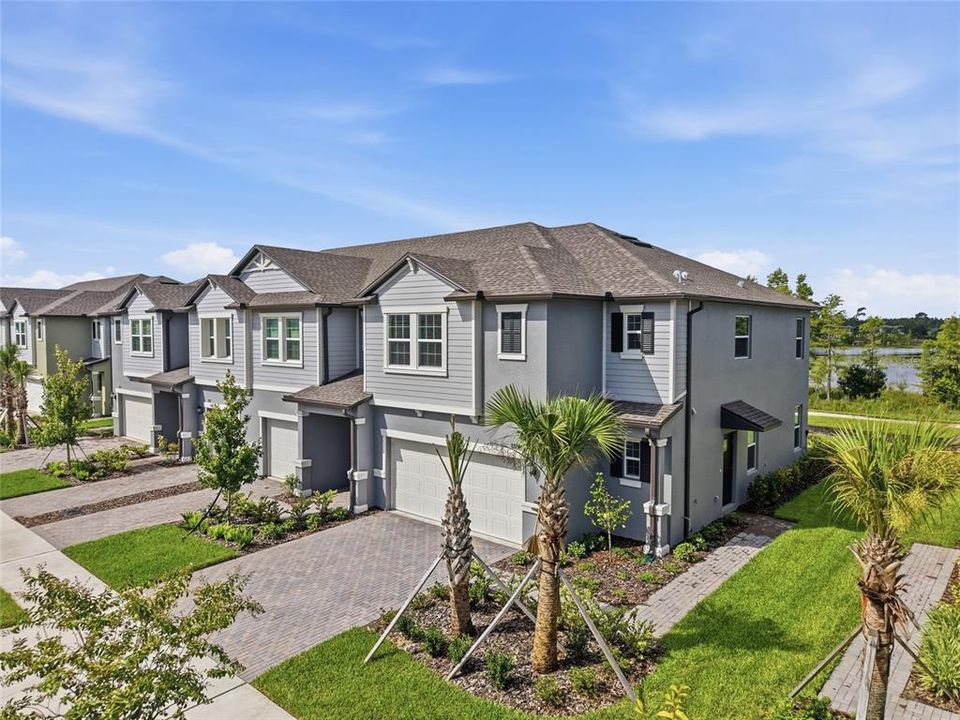 For Rent: $2,300 (3 beds, 2 baths, 1851 Square Feet)