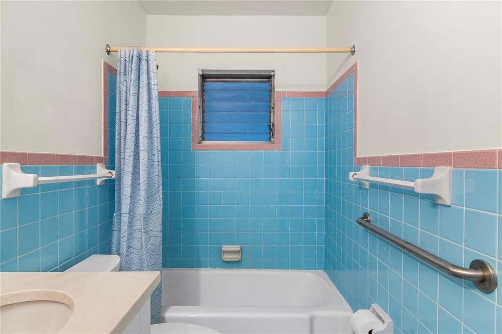 На продажу: $315,000 (3 спален, 2 ванн, 1066 Квадратных фут)