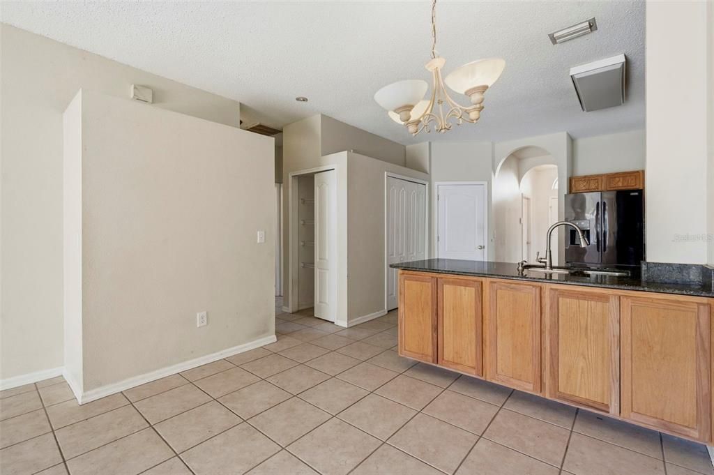 For Sale: $299,999 (4 beds, 2 baths, 1825 Square Feet)