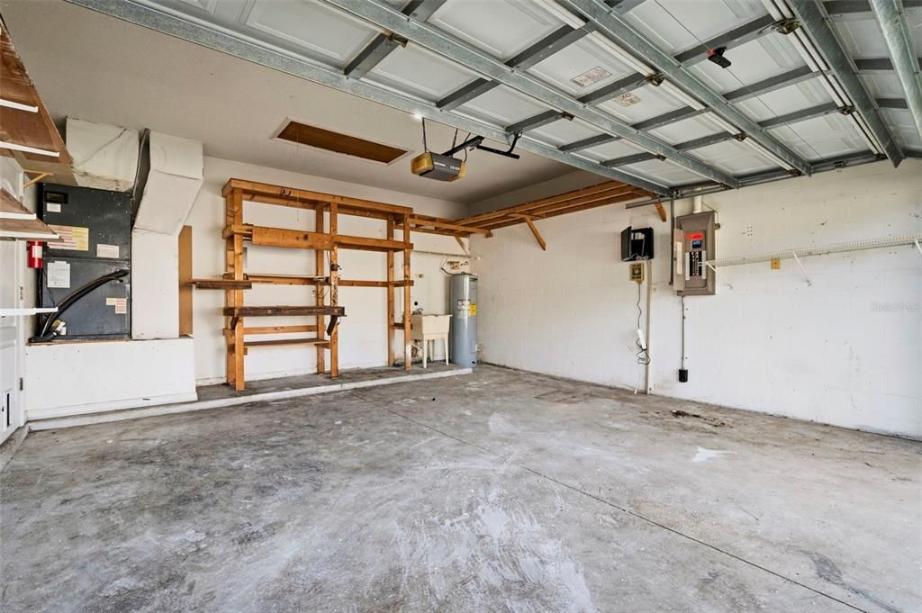 For Sale: $299,999 (4 beds, 2 baths, 1825 Square Feet)