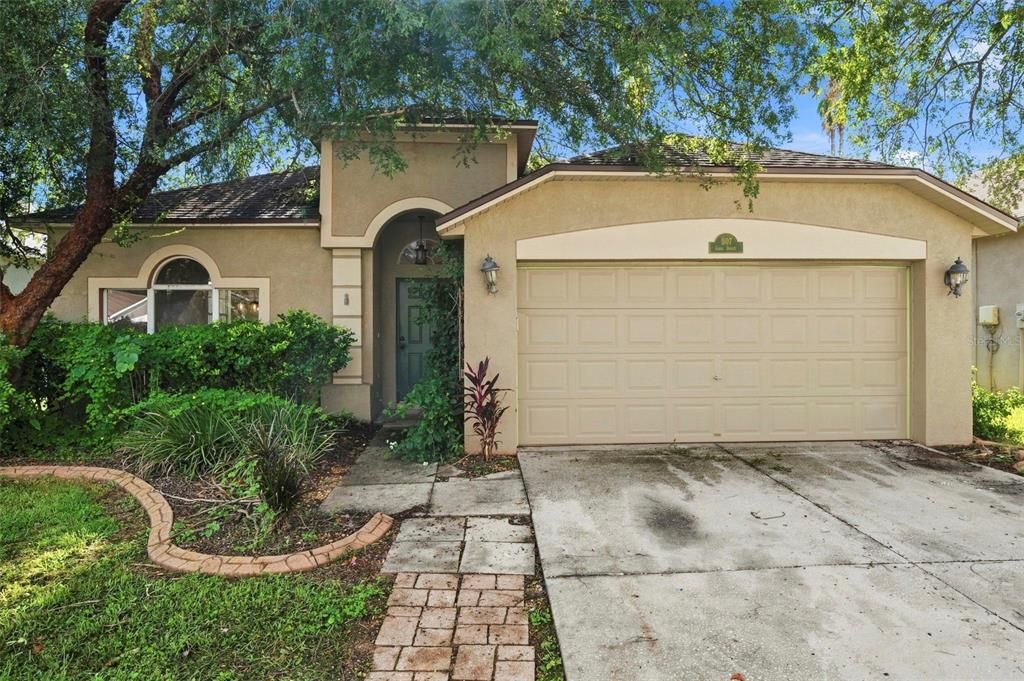 For Sale: $299,999 (4 beds, 2 baths, 1825 Square Feet)