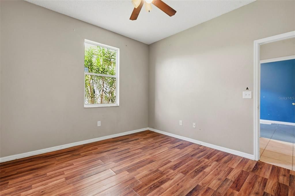 For Sale: $299,999 (4 beds, 2 baths, 1825 Square Feet)